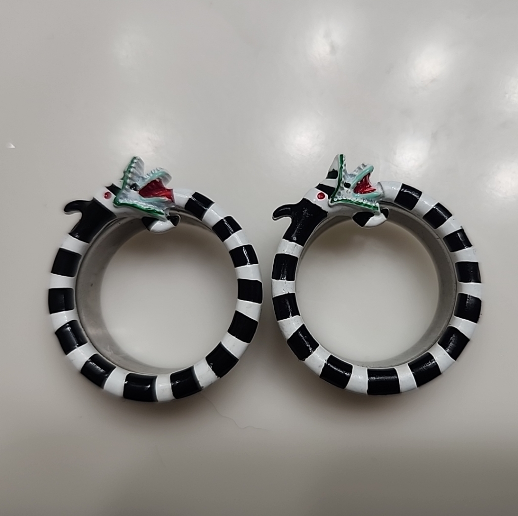 Beetlejuice 1" Plugs Ear Tunnel Gauges Geometric Black White Sandworm Goth 25mm